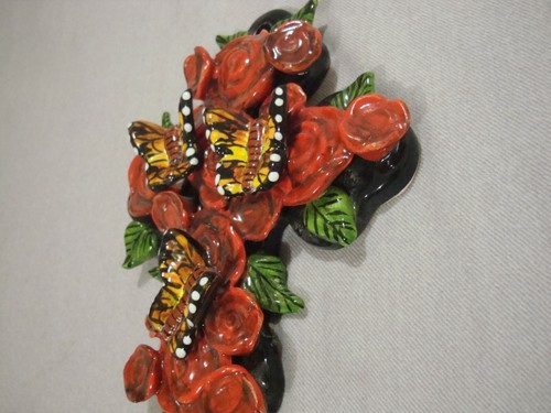 Mexican Talavera Hand Painted Cross Roses Butterflies Pottery Wall Art Ceramic Buy Products Online With Ubuy Lebanon In Affordable Prices 184085977793